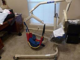 INVACARE 9805P WHITE HYDRAULIC PATIENT LIFT