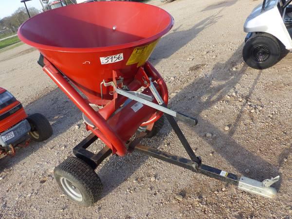 COSMO P180 PULL BEHIND FERTILIZER SPREADER