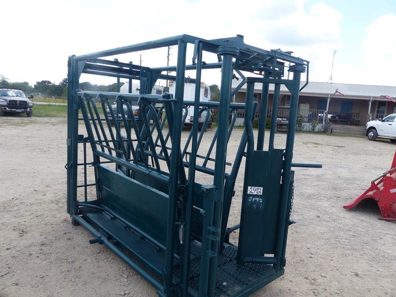 SQUEEZE CHUTE W/SELF CATCH HEAD GATE