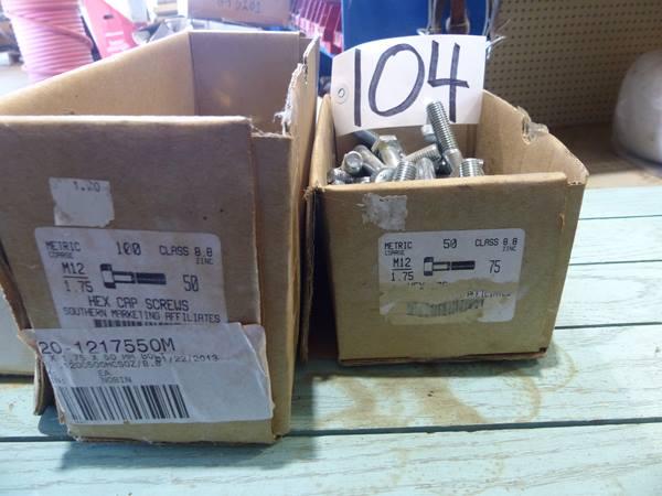 METRIC BOLTS-(4) BOXES