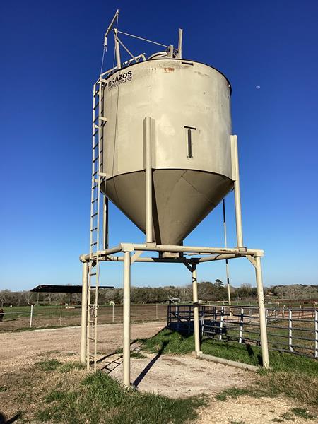 BRAZOS 30 TON OVERHEAD FEED BIN