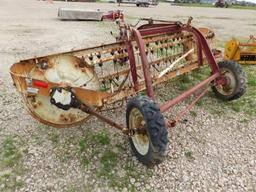 INTERNATIONAL 35 HAY RAKE