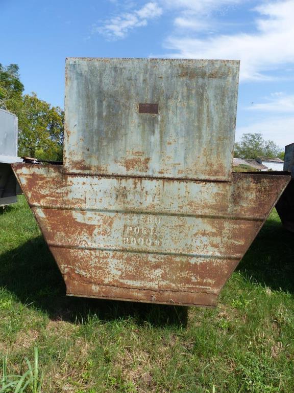 LEMAN'S BULK FEEDER ON WHEELS