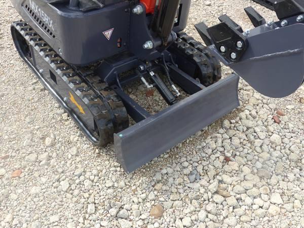 AGT MINI EXCAVATOR MX15RX
