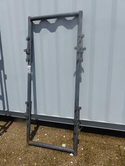 PRIEFERT 3 WAY RACK FOR HEAD GATE