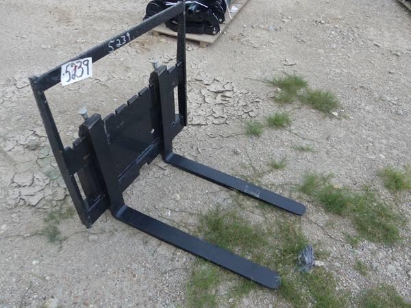 MINI QUICK ATTACH SKID STEER FORK ATTACHMENT