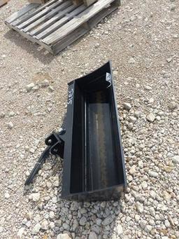 MINI EXCAVATOR 32" TILT BUCKET