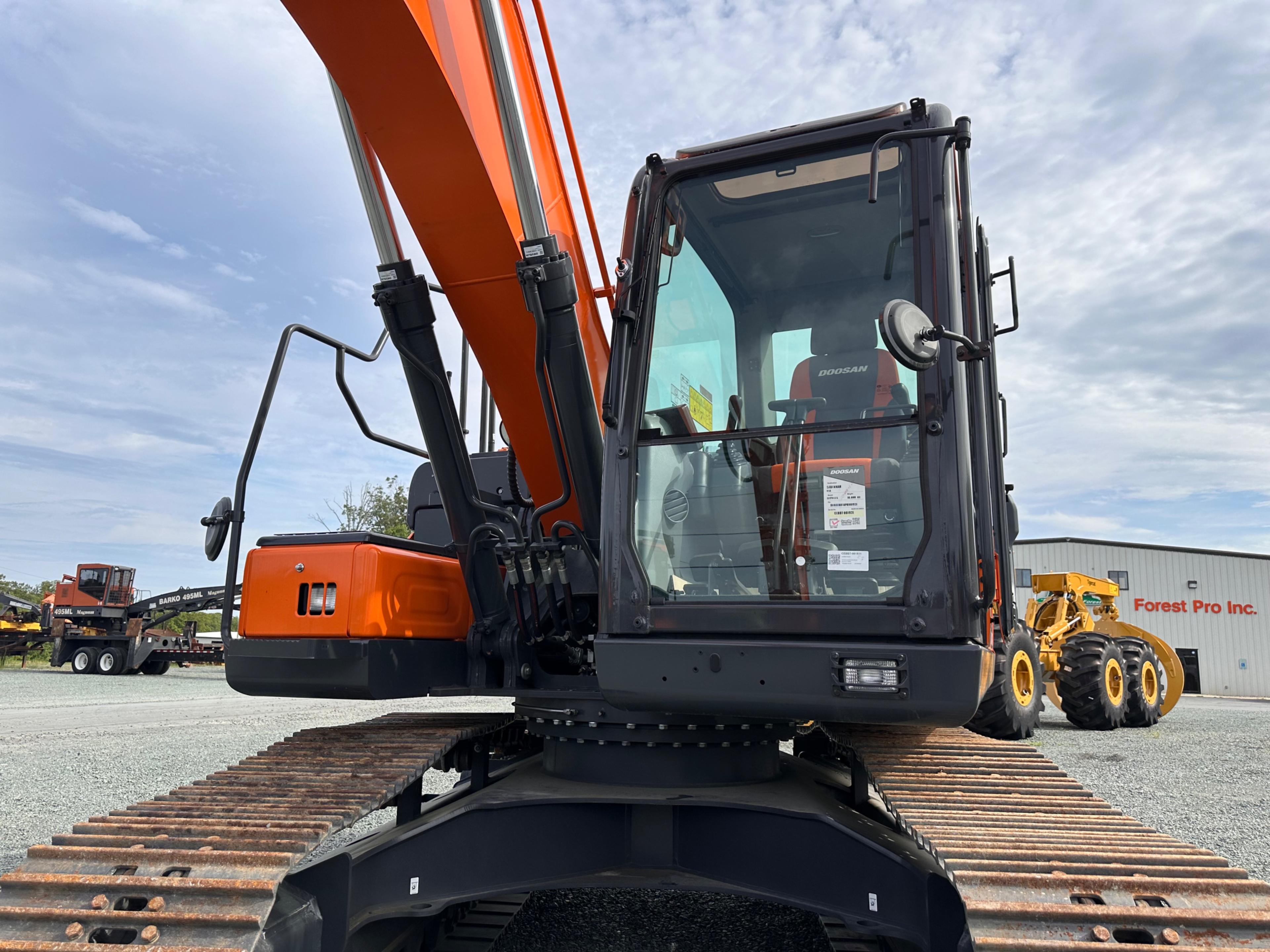 Develon DX170LC Excavator