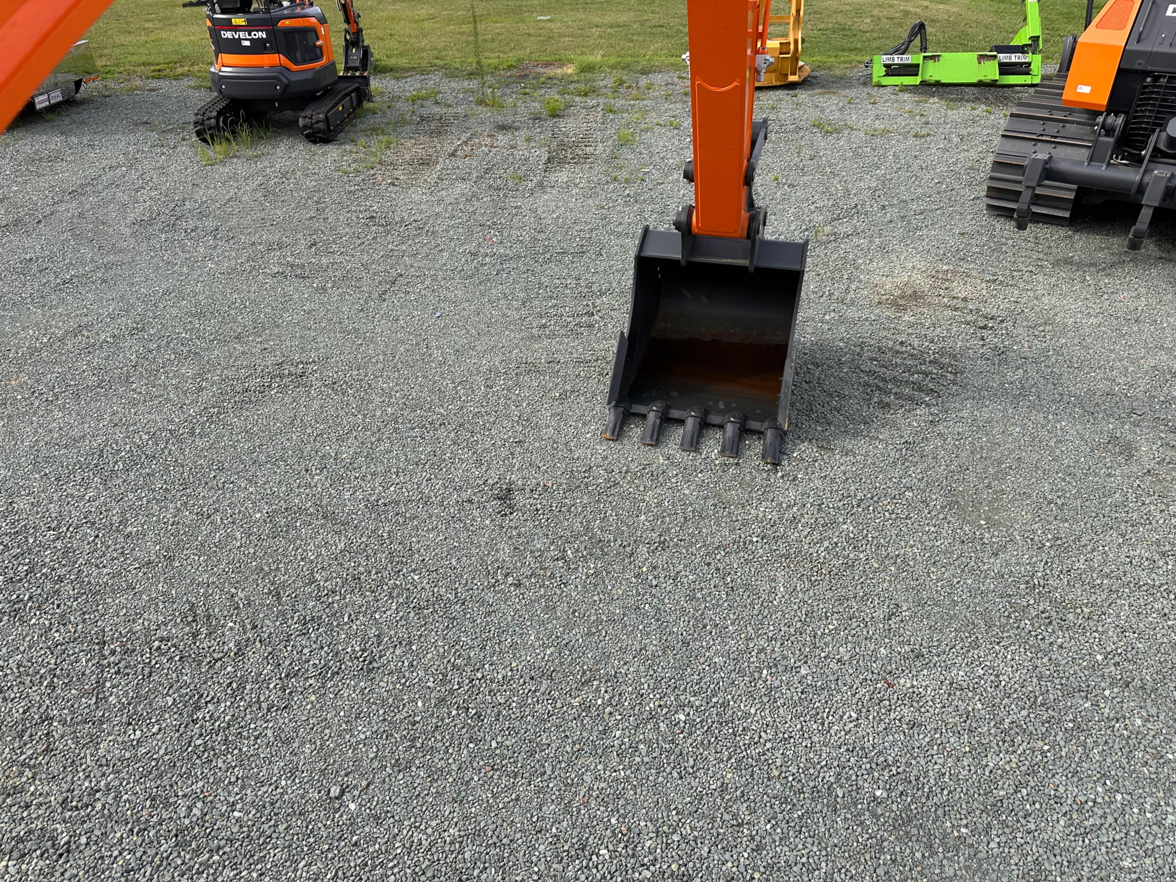 Develon DX170LC Excavator