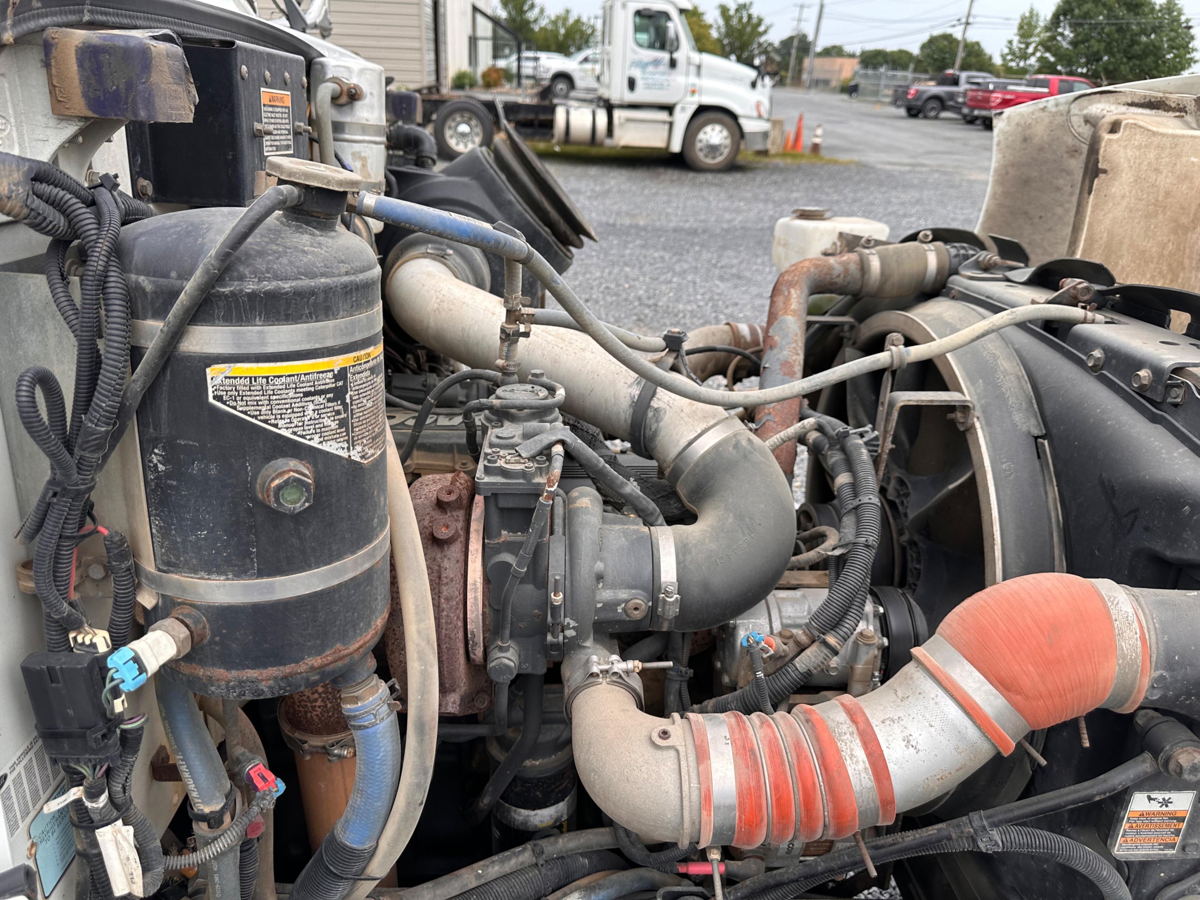 2009 Peterbilt 335 Service Truck