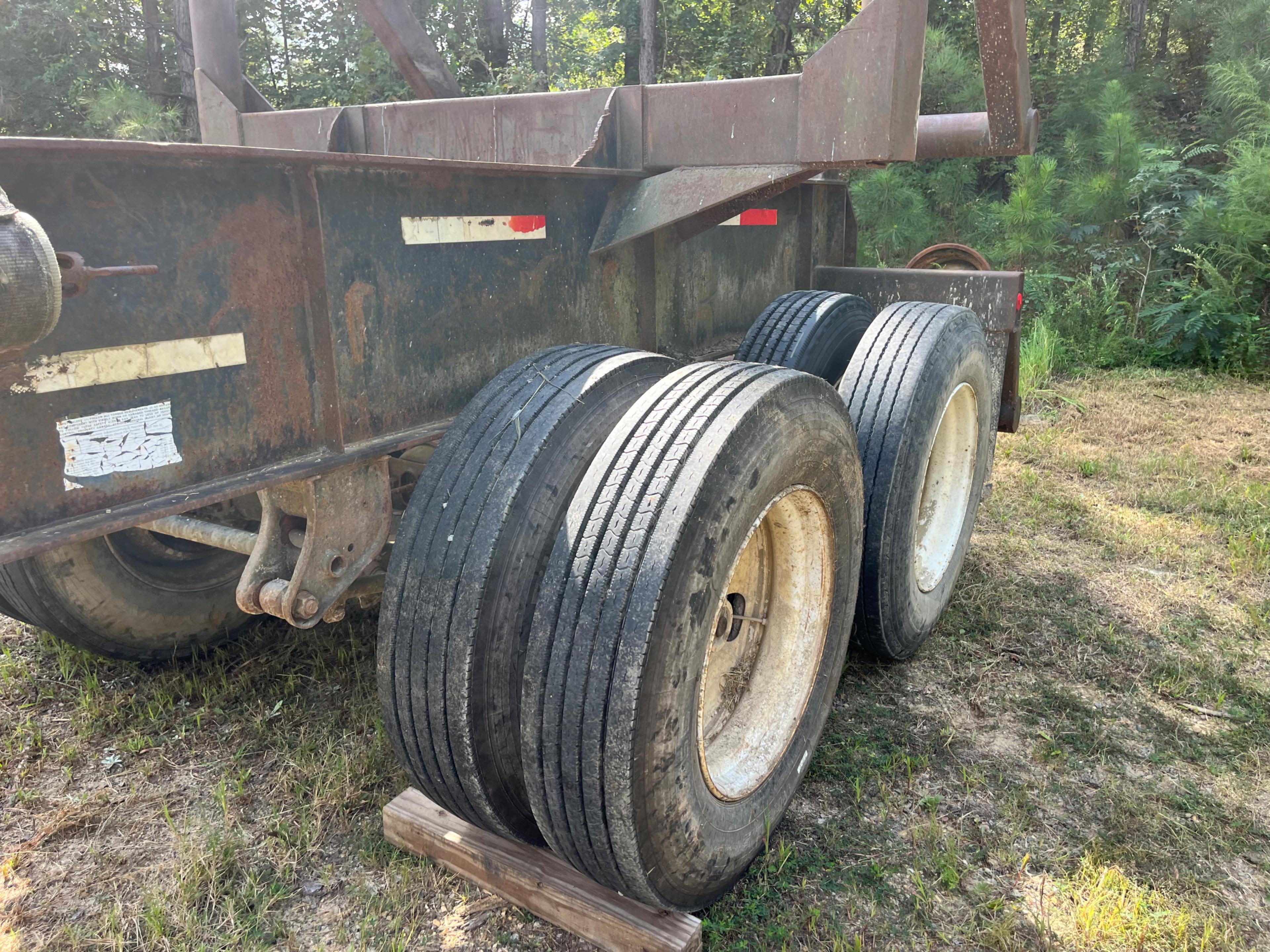 1996 Clark Log Trailer