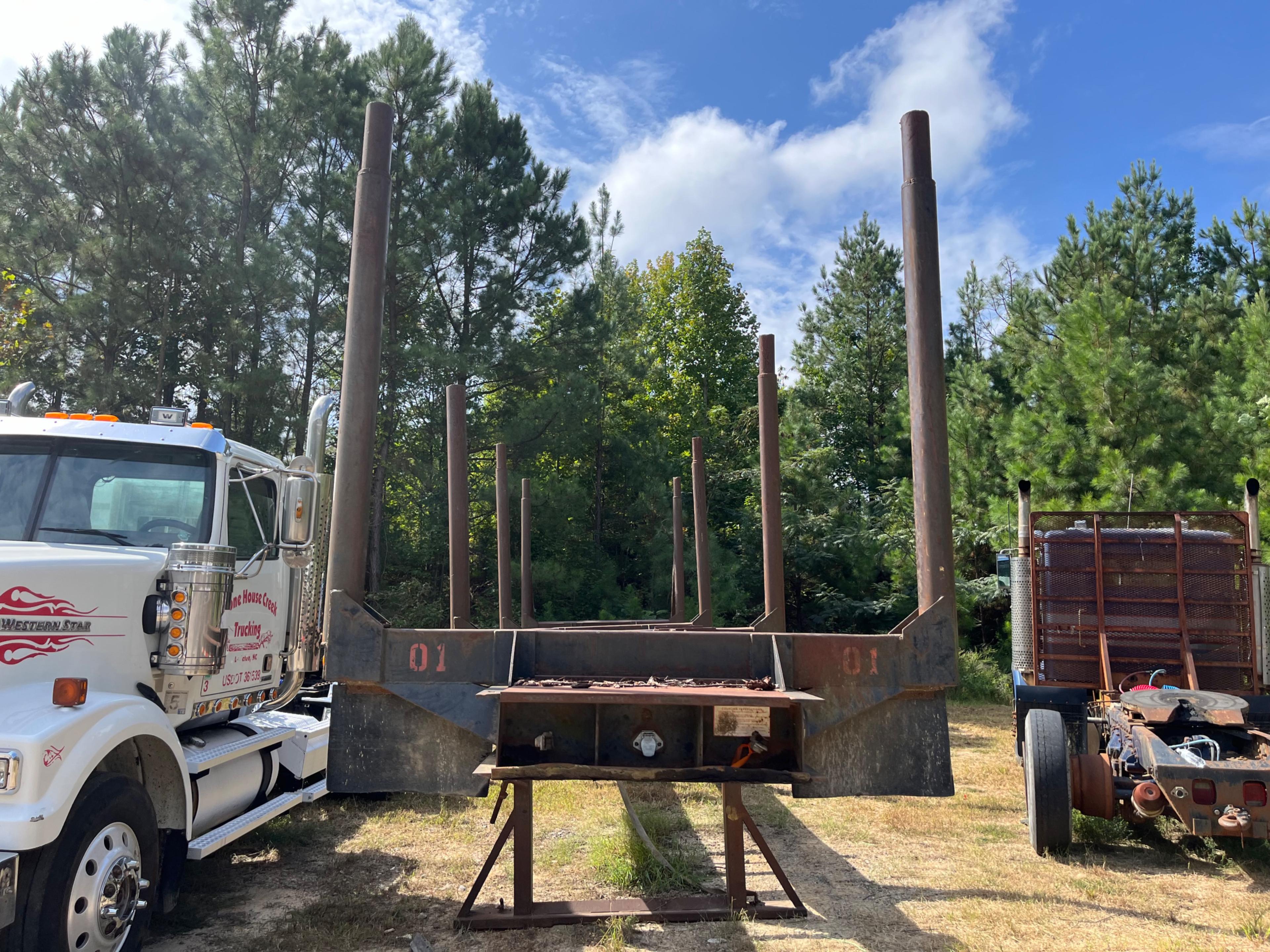 1996 Clark Log Trailer