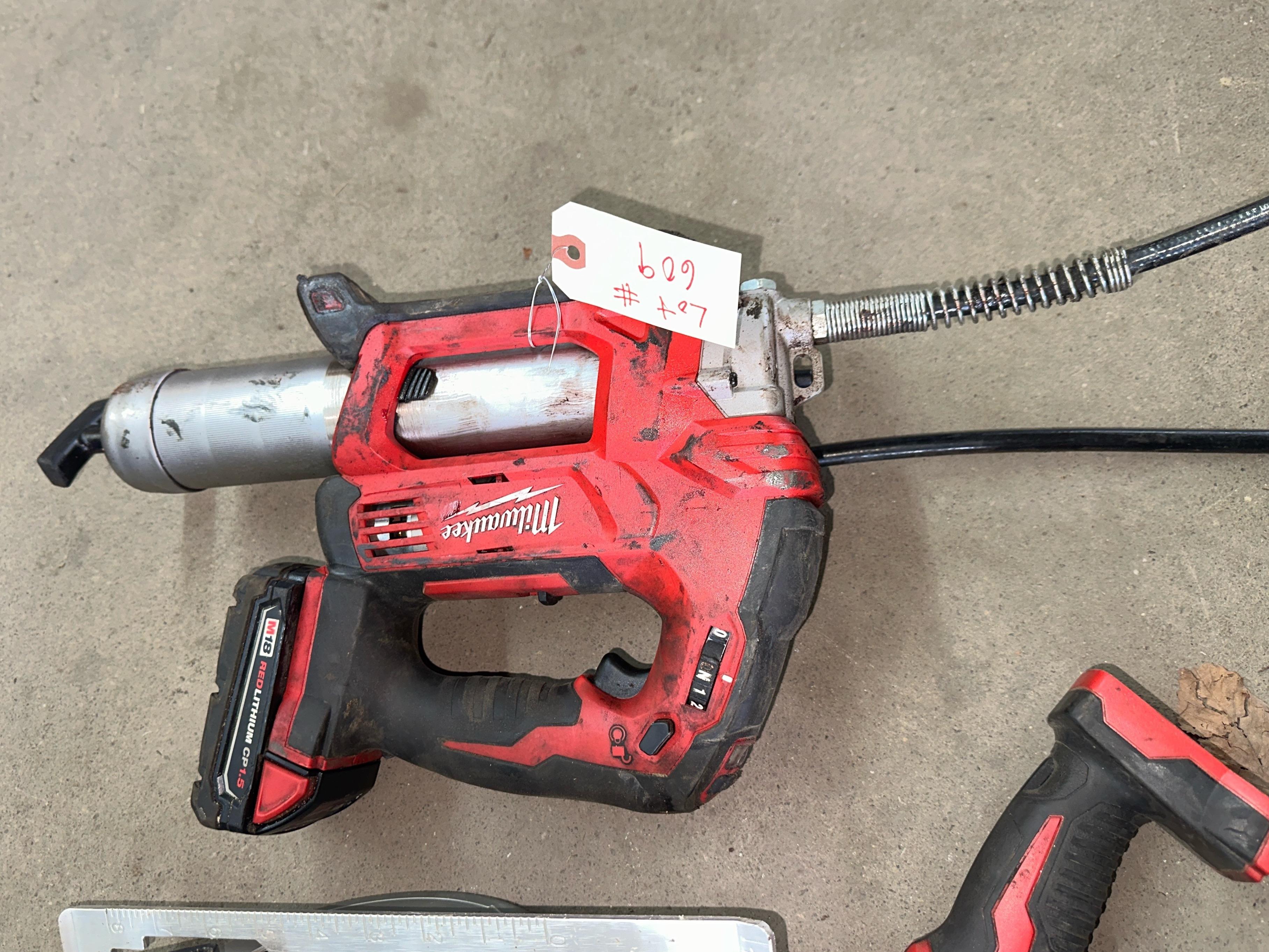 Milwaukee M18 Red LitHIUM Grease GUN