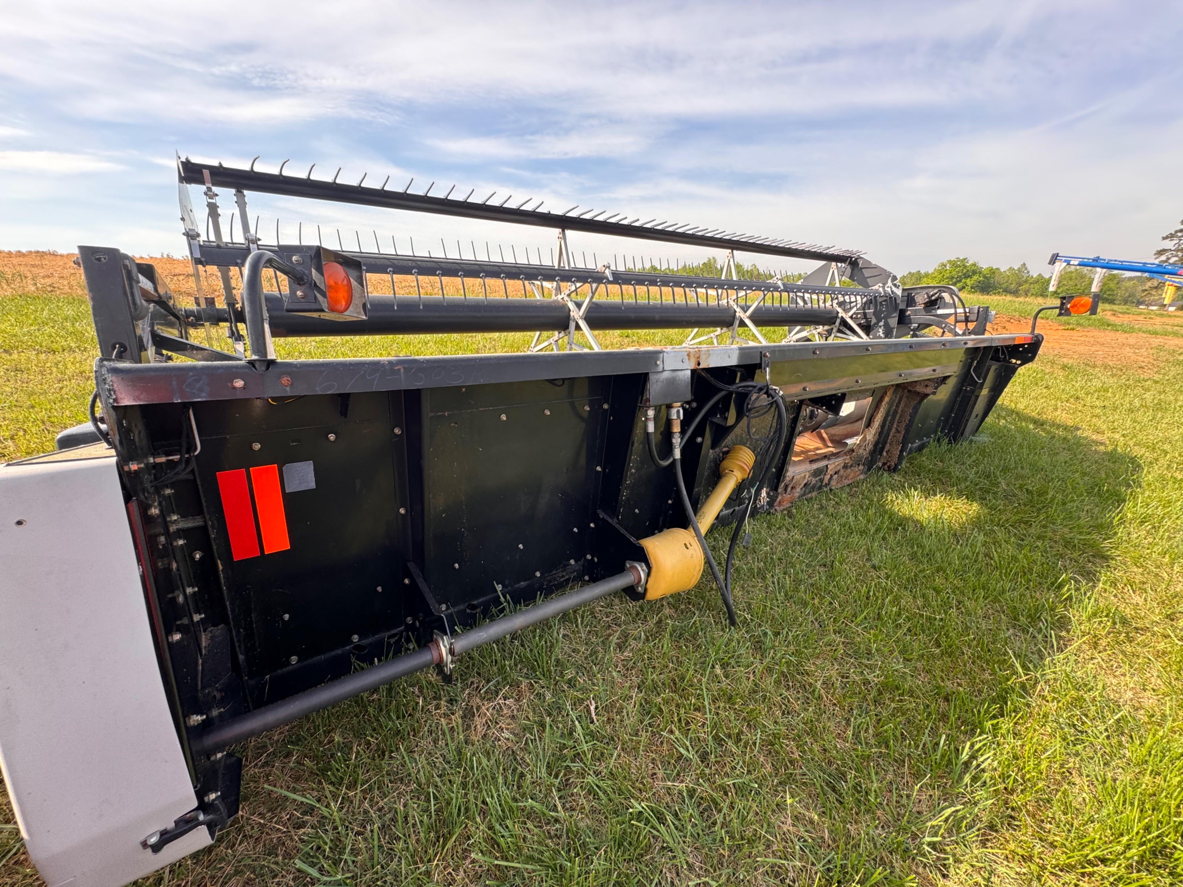 Agco 8000 18 ft Flex Grain Head
