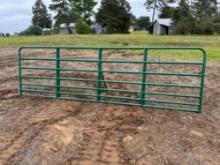 14â€™ Green Cattle Gates