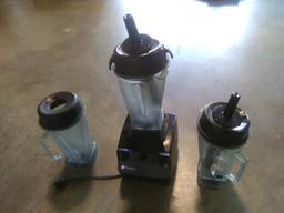 VITAMIX COMMERCIAL BLENDER MODEL VM0101 INCLUDES (3) CONTAINERS & (2) PLUNGERS