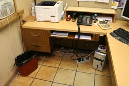 LOT CONSISTING OF OFFICE FURNITURE INCLUDING