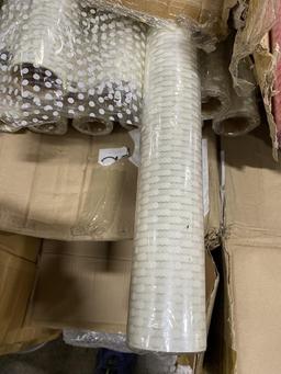 LOT CONSISTING OF TALL DECORATIVE