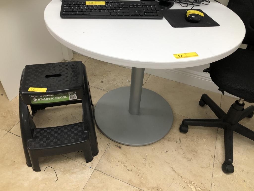 LOT OFFICE SUITE