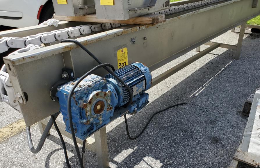 STAINLESS CONVEYOR WITH PLASTIC CHAIN