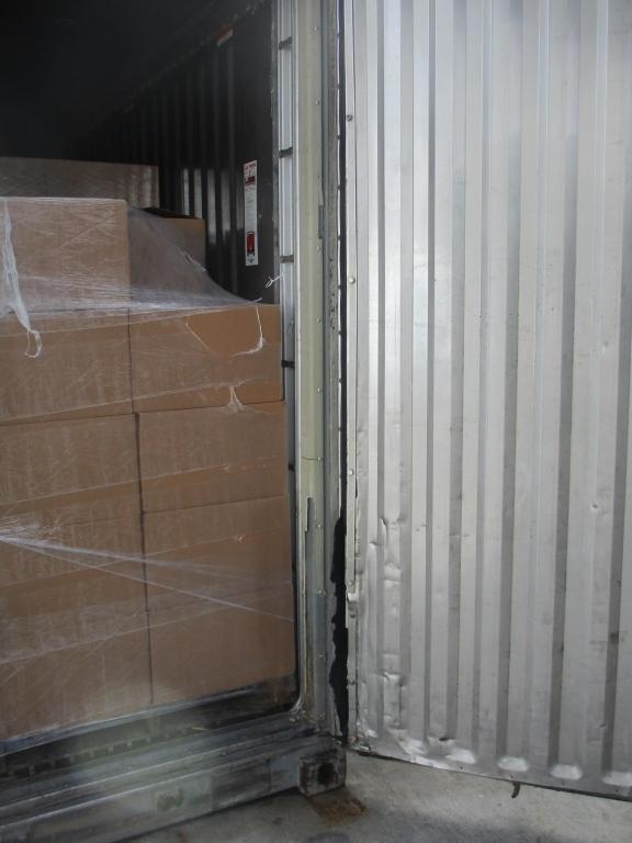 SELF CONTAINED REFRIGERATED SHIPPING CONTAINER