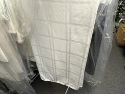 ROLLING GARMENT RACK