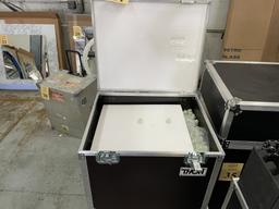THON ROAD CASE, 25" X 21" X 21"