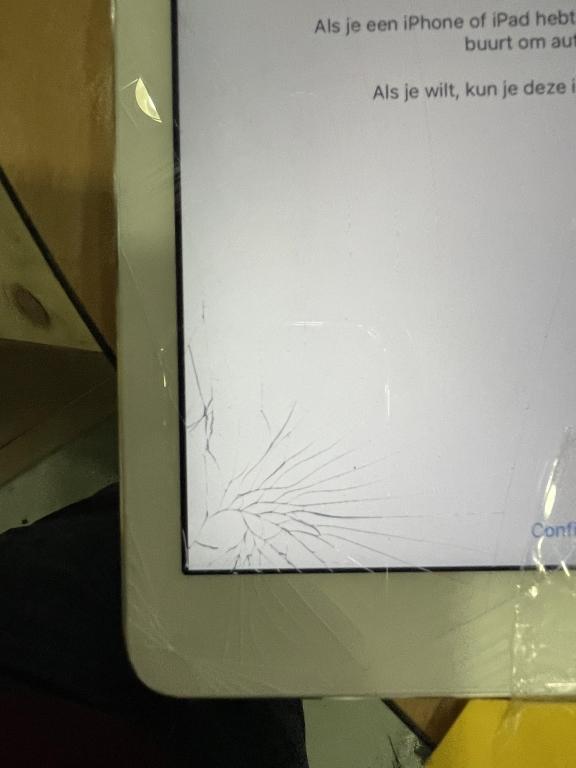 APPLE IPAD AIR, MODEL A1475