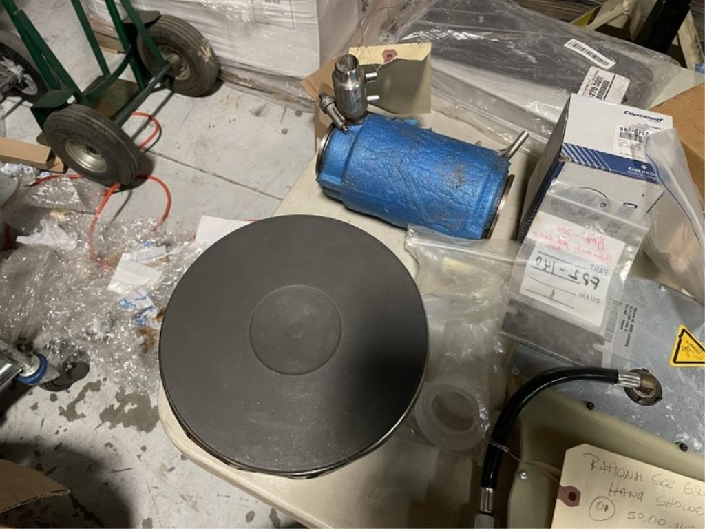 LOT CONSISTING OF ASSORTED SERVICING PARTS