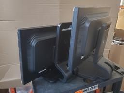 HP 22" MONITORS ON STAND