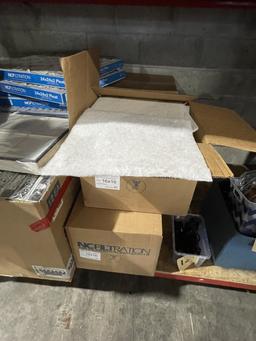 LOT CONSISTING OF AIR PADS AND FILTERS