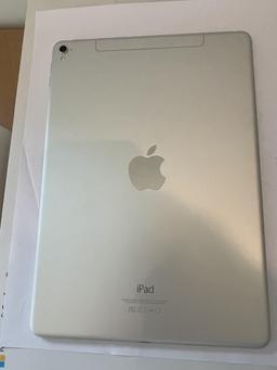 APPLE IPAD PRO MODEL A1674, 32GB, WIFI/CELULAR