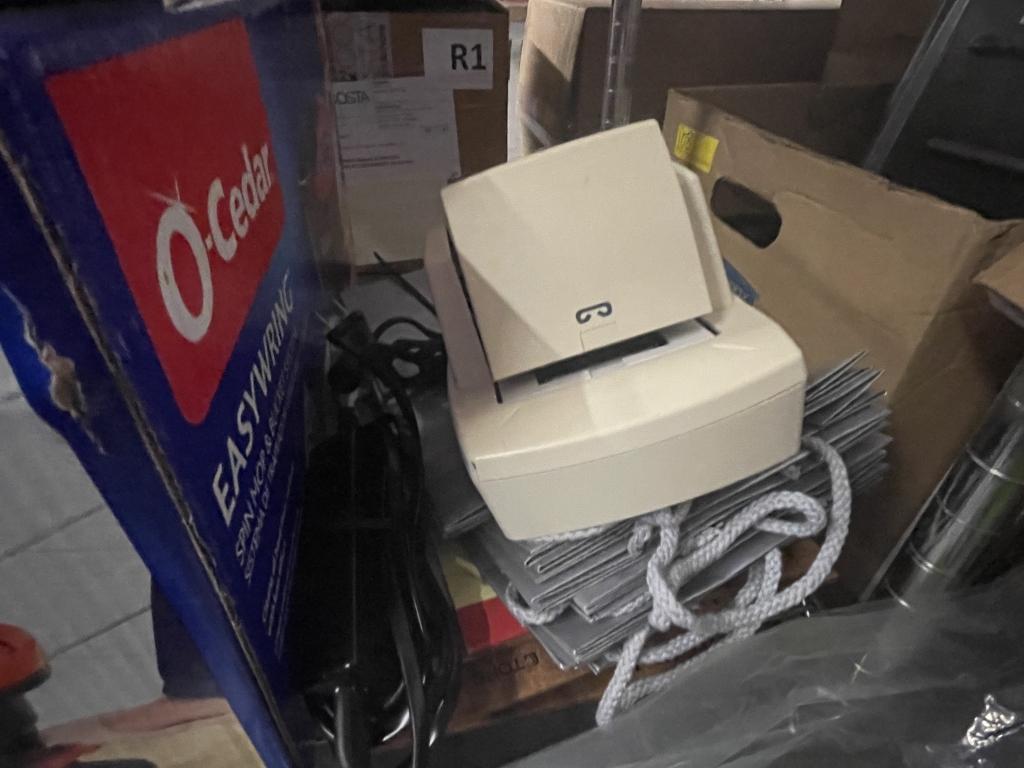 LOT CONSISTING OF ASSORTED OFFICE SUPPLIES