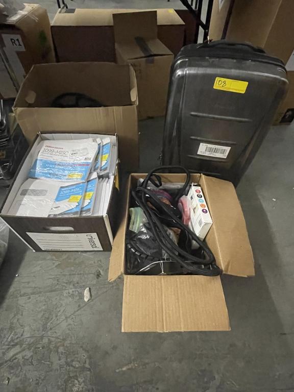 LOT CONSISTING OF ASSORTED OFFICE SUPPLIES