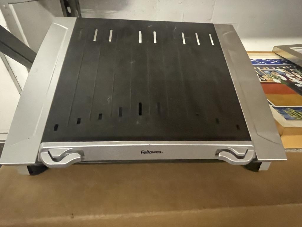 LOT CONSISTING OF ASSORTED OFFICE SUPPLIES