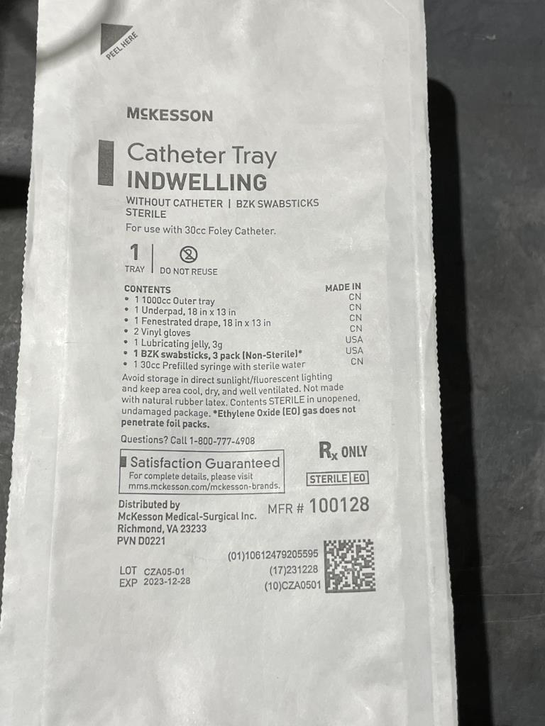 LOT CONSISTING OF CATHETER TRAY