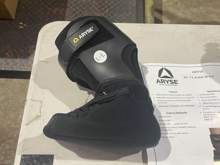 ARYSE ANKLE BRACES (NEW IN PACKAGE)