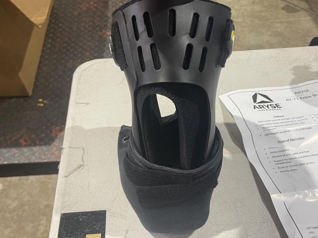 ARYSE ANKLE BRACES (NEW IN PACKAGE)