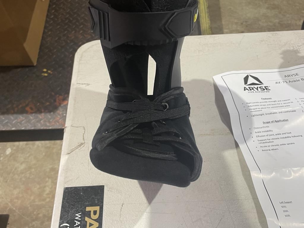 ARYSE ANKLE BRACES (NEW IN PACKAGE)