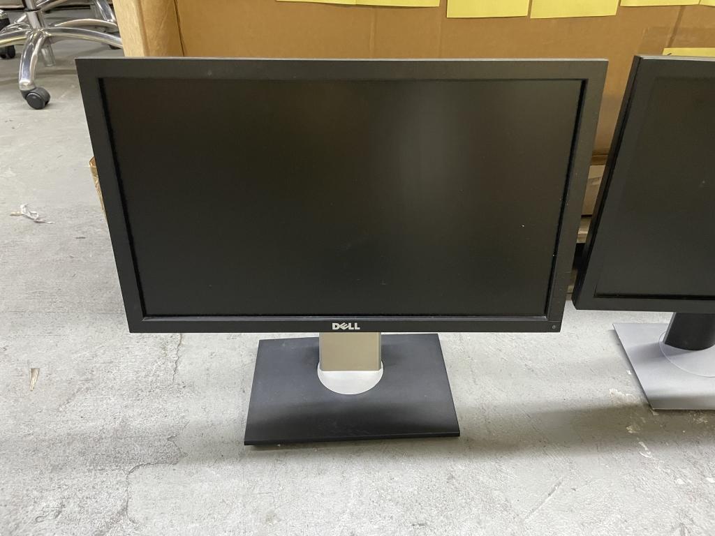 DELL 20" MONITORS ON STAND