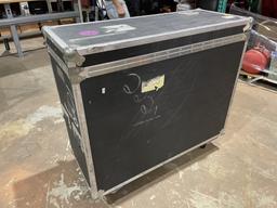 HARD CASE ON CASTERS