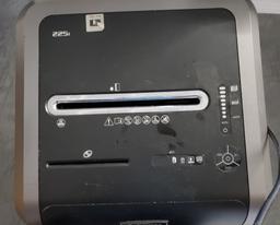 FELLOWES SHREDDER
