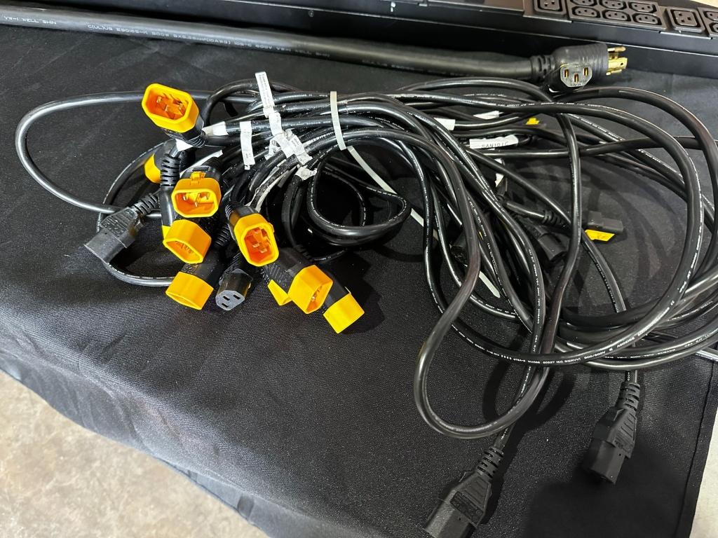 APC RACK PDU
