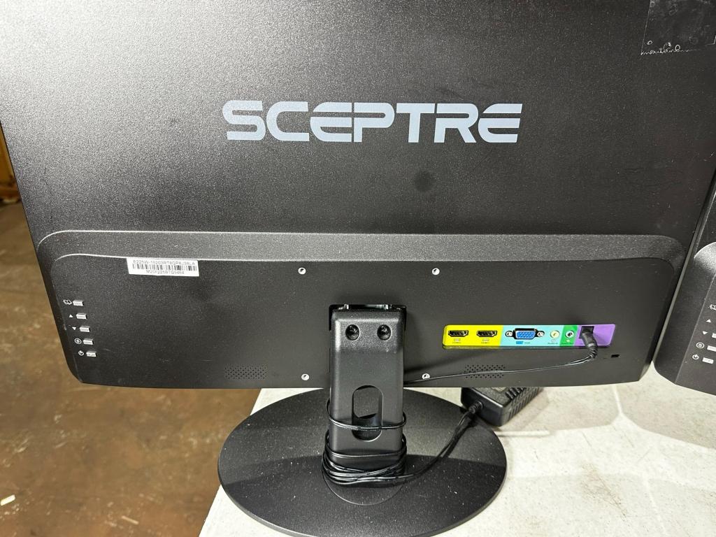 SCEPTRE 22" MONITORS ON STANDS