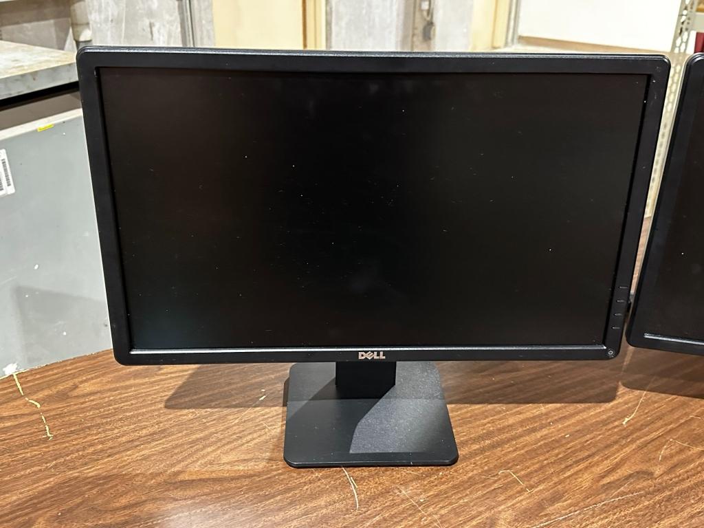 22" DELL MONITORS ON STANDS
