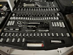 LOT CONSISTING OF RACHETS AND WRENCHES IN CASE