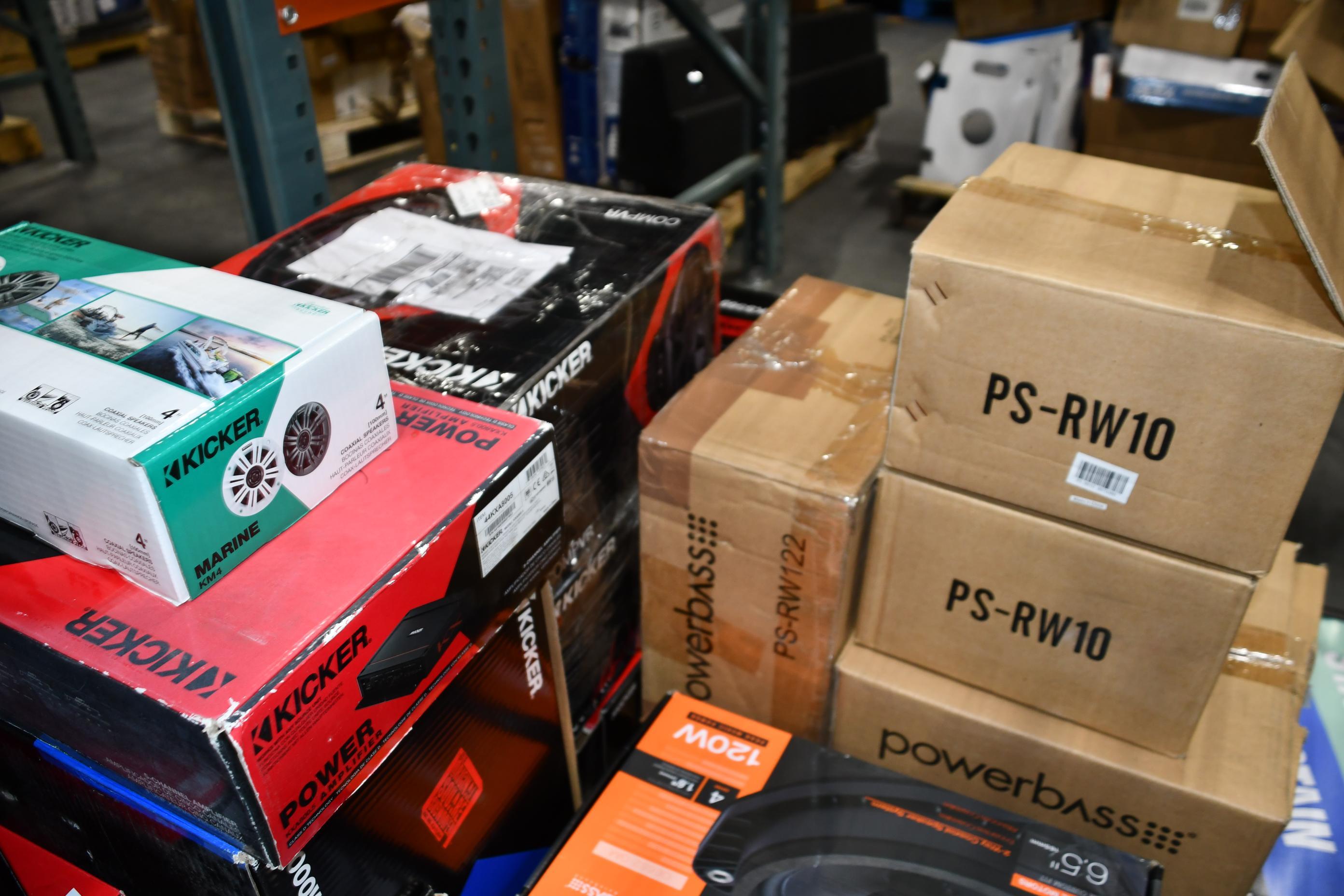 LOT CONSISTING OF RETURNED ELECTRONIC GOODS