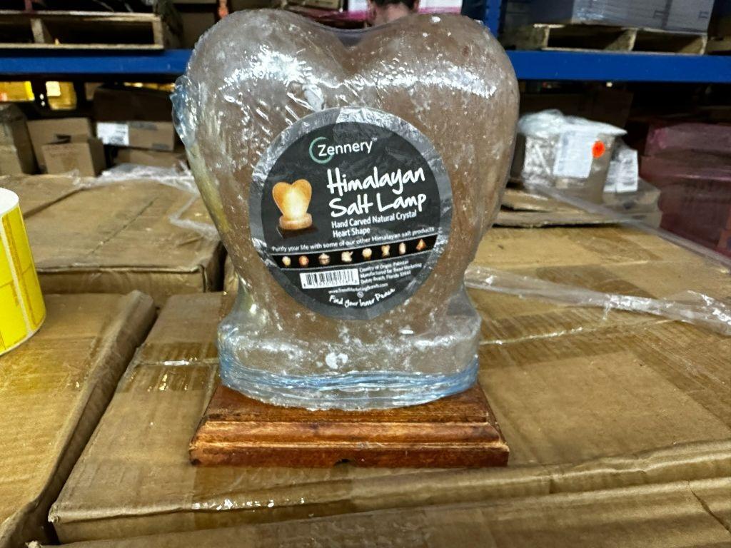 ZENNERY HIMALAYAN SALT LAMP HEART SHAPED (NEW) (YOUR BID X QTY = TOTAL $)