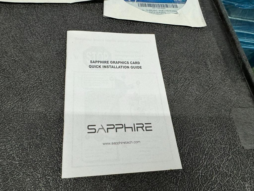 SAPPHIRE GRAPHICS CARD (NEW)