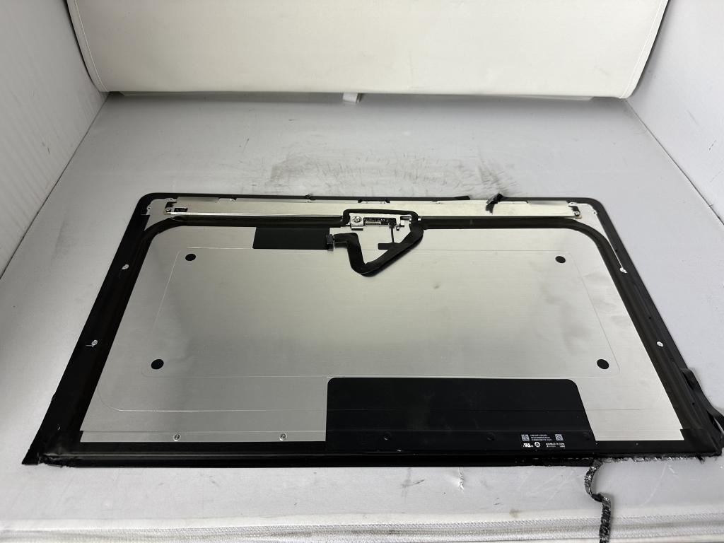 APPLE IMAC (DAMAGED)